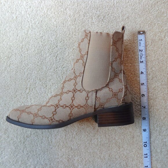 Just Fab Women's Vernetta Chelsea Boot Taupe Mid‎ Heels Calf Size 7 Excellent! - Picture 7 of 8